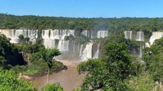 Criado em 10 de janeiro de 1939 por meio do Decreto-Lei n.&ordm; 1.035, do então presidente da República Getúlio Vargas, o Parque Nacional do Iguaçu é um dos mais visitados do Brasil.
