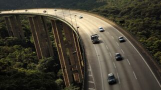 Cerca de 362 mil veículos são esperados neste feriado nas rodovias do SAI