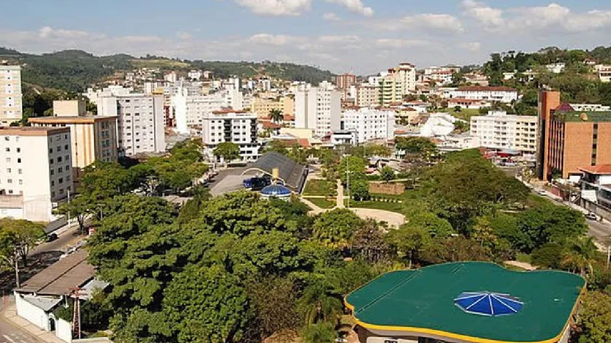 Localizada a aproximadamente 149 km de São Paulo, o município de Serra Negra, no interior de São Paulo, reserva uma ótima viagem para quem se interessar em conhecer o lugar