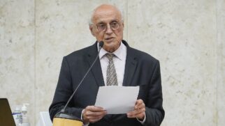 Procedimento foi realizado com sucesso e sem intercorrências, agora, Suplicy segue estável