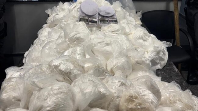 PM apreende 200 kg de cocaína em 'casa bomba' de São Paulo