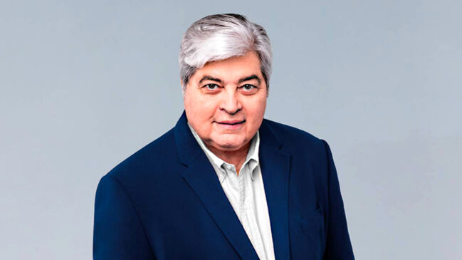 Datena celebrou novo contrato e ressaltou que o desejo de trabalhar na emissora da família Abravanel era antigo
