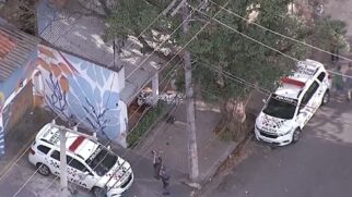 Segundo a polícia, vítima levou mais de 20 facadas