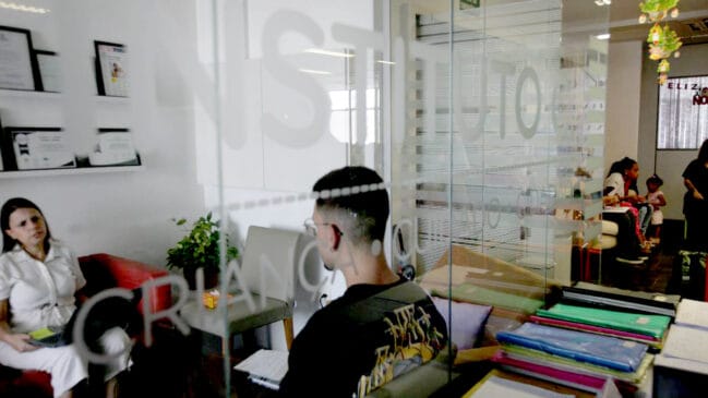 Com foco no apoio a crianças e adolescentes diagnosticados com condições de saúde ou que enfrentam desafios sociais e econômicos, a instituição oferece atendimentos essenciais nas áreas de psicologia, nutrição, pedagogia e assistência social. Foto: Thiago Neme/Gazeta S.Paulo
