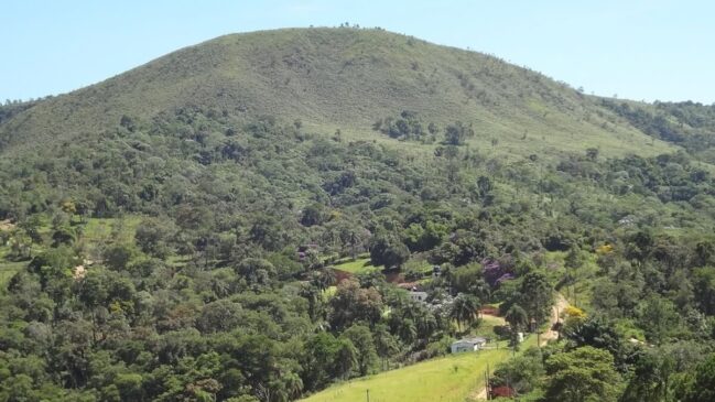Morro do Voturuna, em Santana de Parnaíba