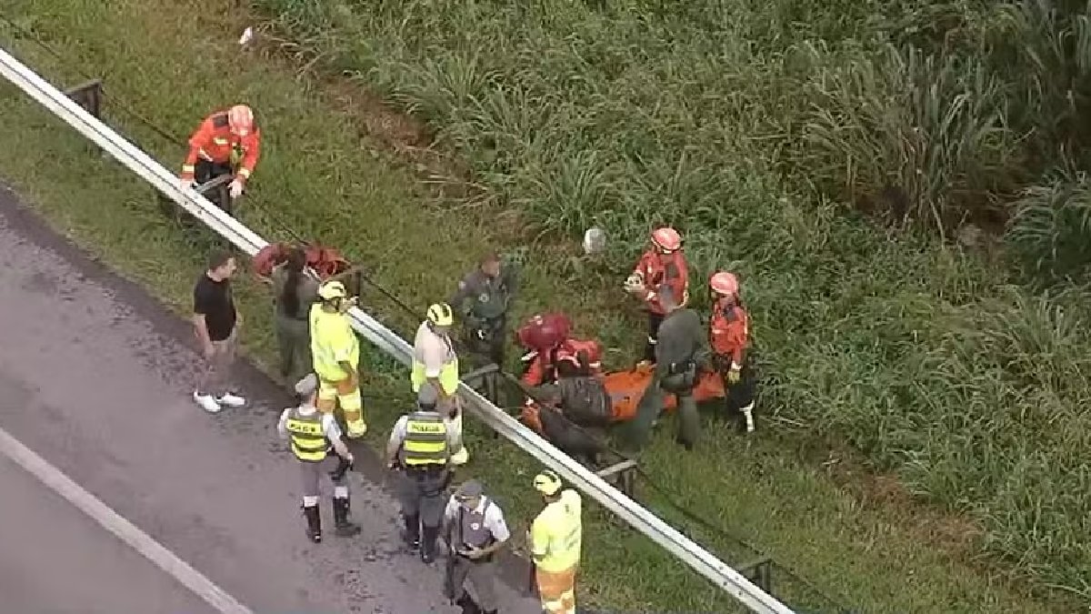 Duas pessoas foram resgatadas com vida e duas morreram