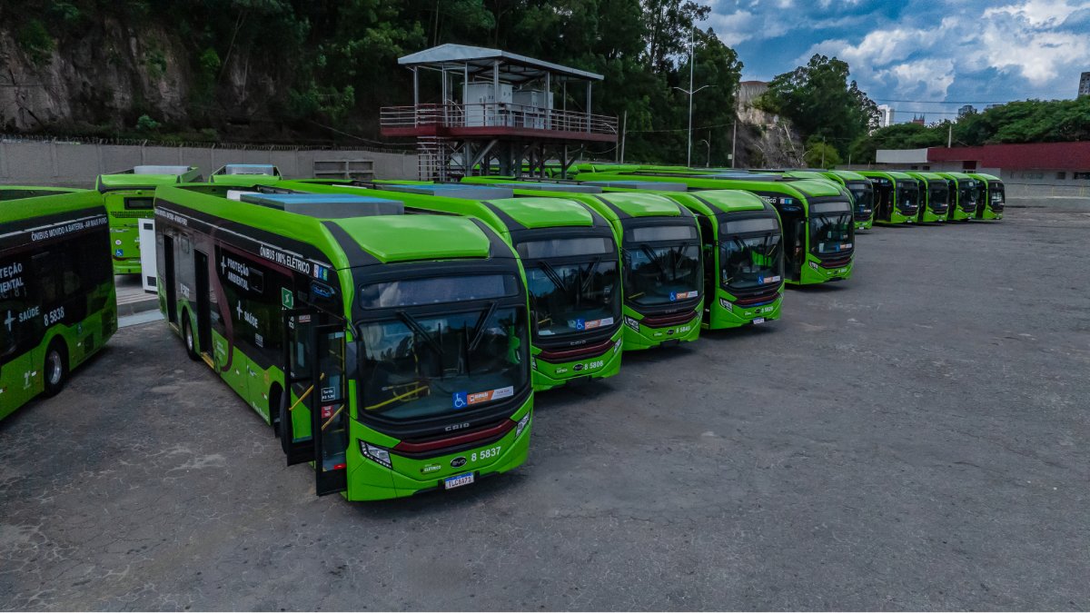 Ônibus do modelo BYD D9W promovem uma economia significativa para operadores de transporte público