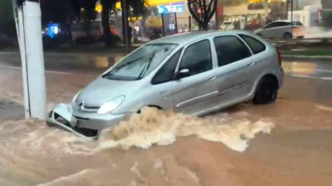 Motorista não deve dirigir o veículo sem placa até que a situação seja regularizada