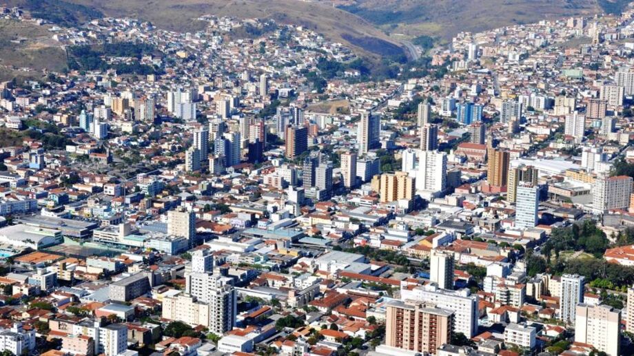 Eventos também são um destaque, afinal, a cidade conta com um teleférico e a famosa festa de inverno