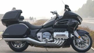 O modelo gera 154 cavalos e 19 kgfm, podendo alcançar 210 km/h
