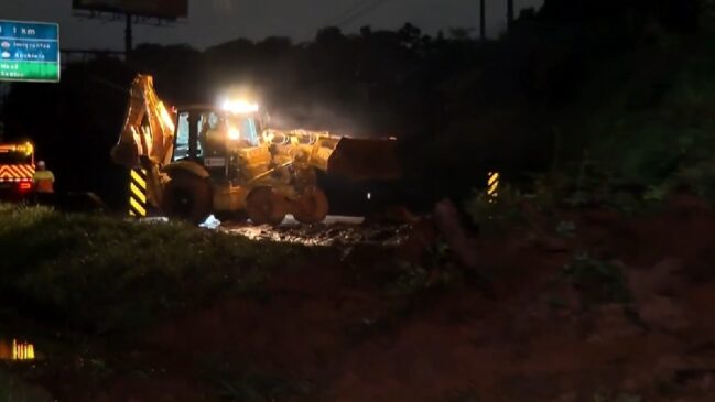 Incidente ocorreu na altura do quilômetro 240 no sentido de São Paulo