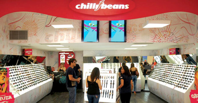Loja Chilli Beans fará parte do bazar e pode chegar até 80% de desconto