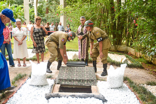 Sepultamento de ex-pracinha da FEB no cemitério na Vila Alpina