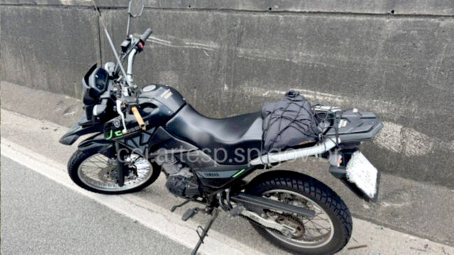 Motociclista foi surpreendido e morto com uma paulada na cabeça enquanto dirigia pela rodovia dos Imigrantes, em São Vicente
