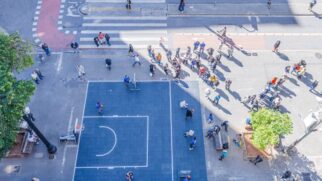 Centro de São Paulo ganha praça de esportes e praia durante a programação do Sesc Verão