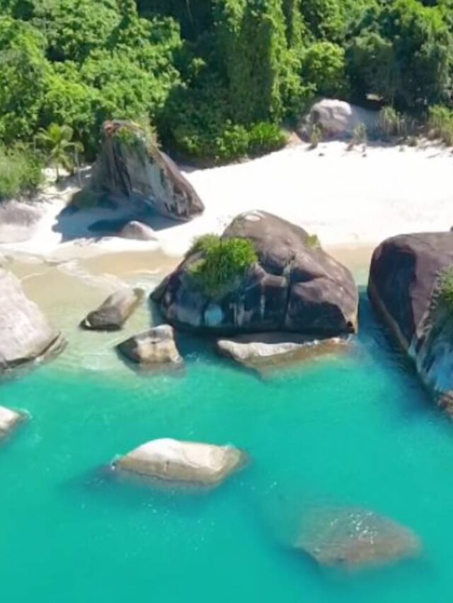 A praia de água morna e cristalina perto de SP que viralizou nas redes