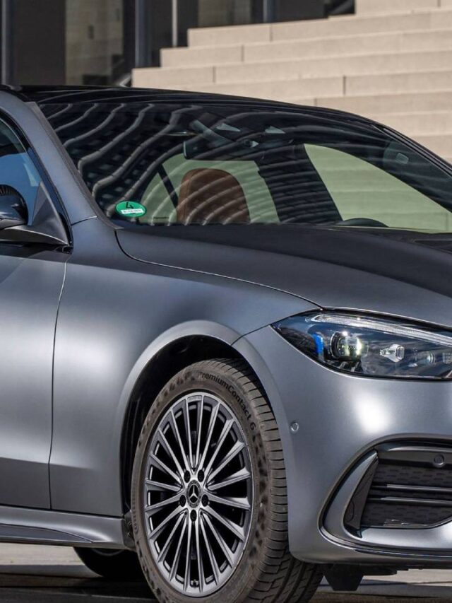 Novos C 200 e C 300, da Mercedes-Benz, chegam ao Brasil
