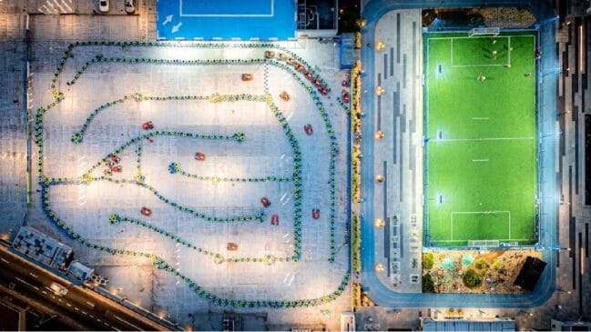SuperKart é um espaço de 1.000 m² com opções como carrossel, elevador, xícara maluca e outros brinquedos