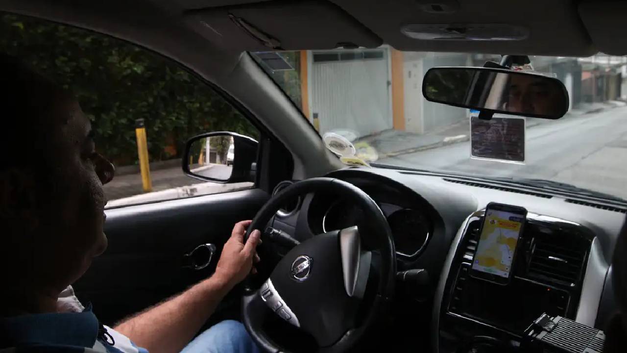 Governo prorroga regra que permite renovação automática da carteira