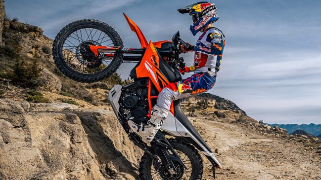 KTM 390 Enduro R se propõe a entregar um equilíbrio entre potência e torque