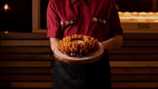 Parceria entre uma instituição e o Outback ocorre desde 2017