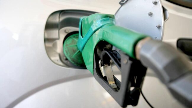 Diferença de preços da gasolina entre regiões pode pesar no bolso do consumidor