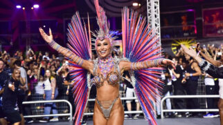 Sabrina Sato é rainha de bateria da Gaviões da Fiel; musa é destaque no carnaval da capital paulista