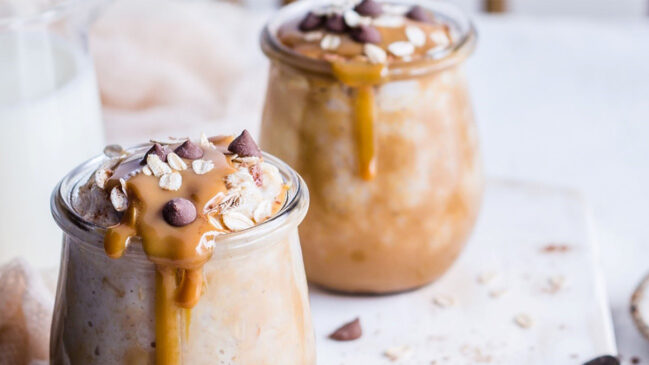 Sorvete fit com creme de amendoim