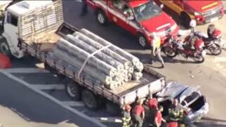 Viaturas e dois helicópteros Águia da Polícia Militar foram enviados ao local para o resgate