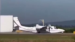 Avião arrastou a barriga por cerca de 500 metros