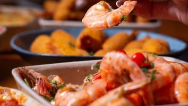 Novo buffet do Coco Bambu Osasco tem camarão à vontade