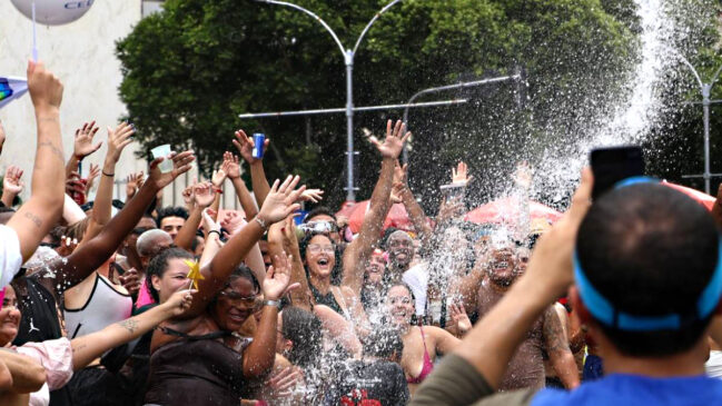 Elite não se mistura com o populacho