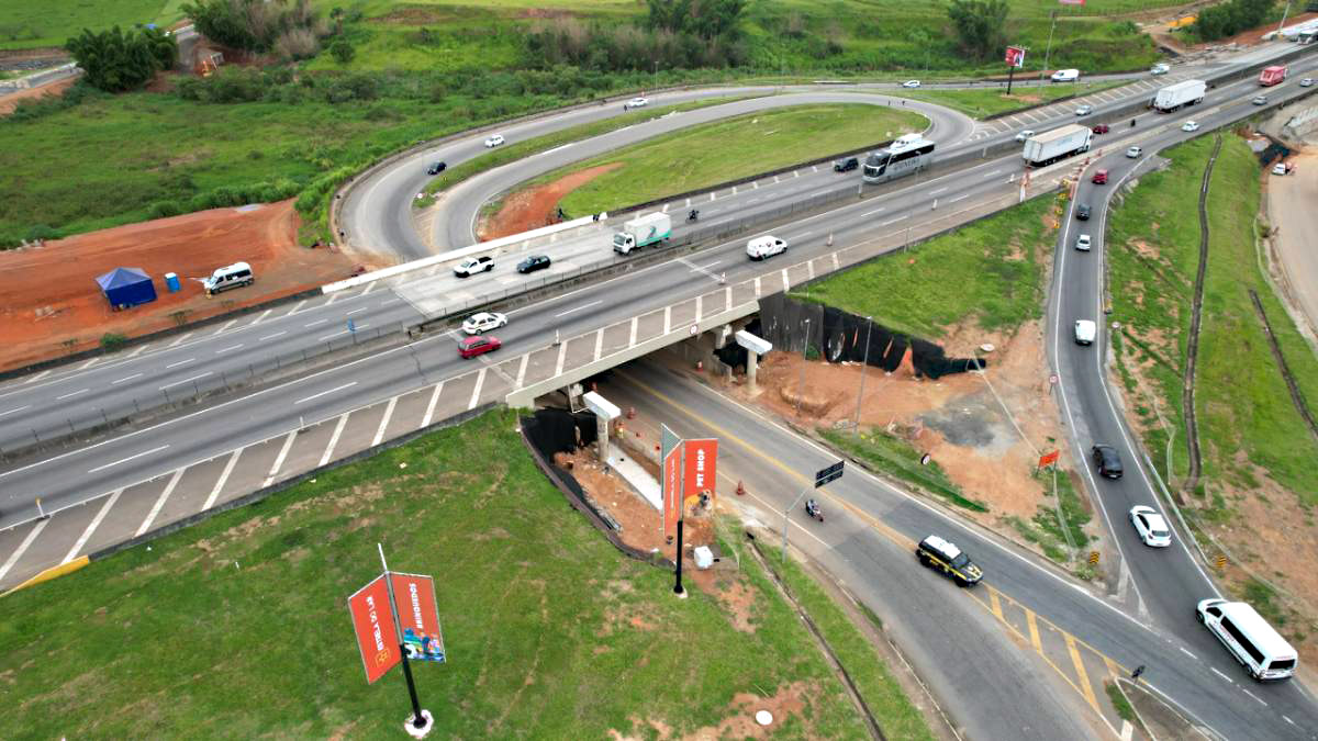Serão 21 pórticos entre os km 205, em Arujá, na região metropolitana, até o km 230