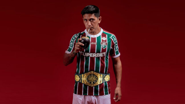 German Cano com o Cinturão do Futebol Brasileiro