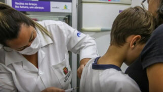 Notícias falsas estão impactando resultados de campanhas de vacinação no Brasil