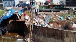 Região metropolitana tem 195 mil habitantes sem coleta residencial de lixo