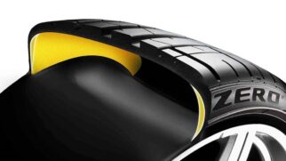 Os pneus com tecnologia Run Flat preservam o controle total do carro mesmo sem pressão e economizam o espaço que seria do estepe no porta-malas