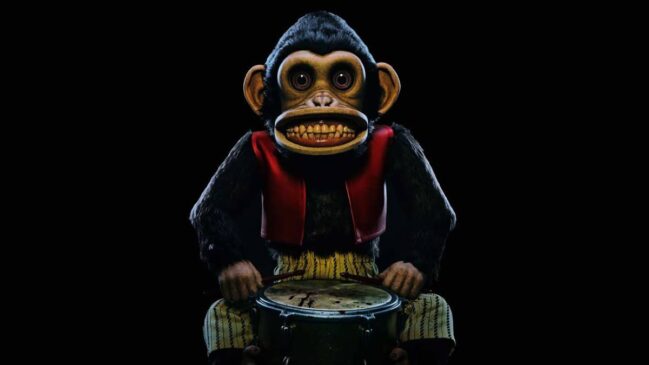 O Macaco conta a história de dois irmãos gêmeos que encontram um macaco de brinquedo no sótão de casa