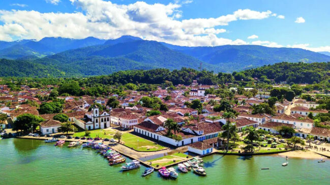 A encantadora cidade de Paraty é uma das mais belas para conhecer em São Paulo