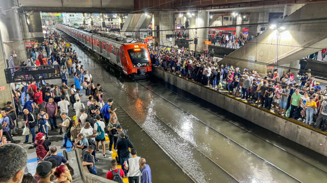 Na semana passada, a estação Brás (foto) da CPTM também alagou