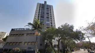 Apartamento tem área real útil 195,88 m²
