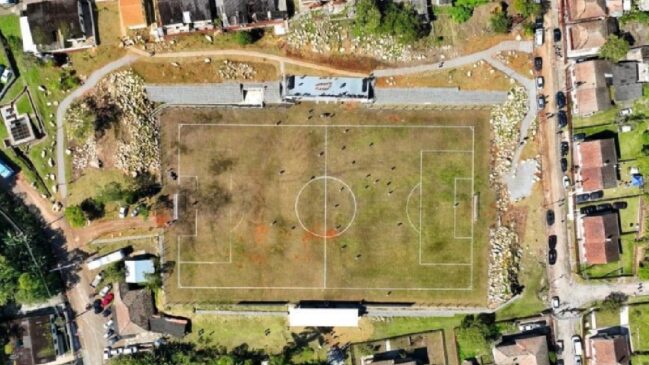 E foi em Paranapiacaba, distrito de Santo André, no ABC Paulista, que o primeiro gramado oficial do esporte surgiu
