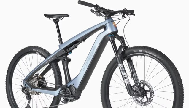 A Porsche acaba de atualizar duas de suas bicicletas elétricas: a eBike Sport 2025 e a eBike Cross Performance EXC