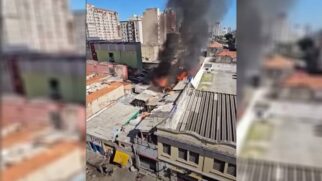 Fogo começou por volta das 9h e os bombeiros precisaram de 3h para controlar as chamas
