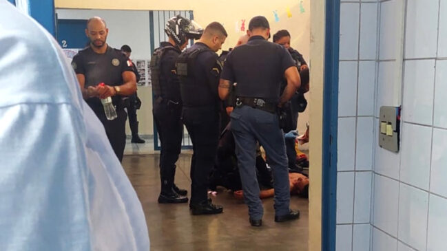 Homem foi baleado e preso em flagrante pela Polícia Municipal (PM), após roubar alianças e invadir uma escola no município