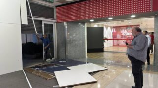 Estrutura próximo ao Banco Santander caiu devido a forte ventania
