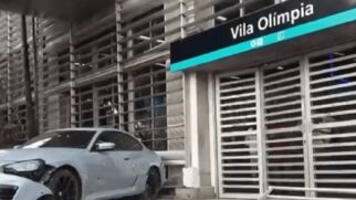 Segundo o condutor, acidente foi provocado por óleo na pista
