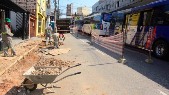 Ônibus que seguem pela avenida Queirós dos Santos passarão a desviar pela rua Brás Cubas
