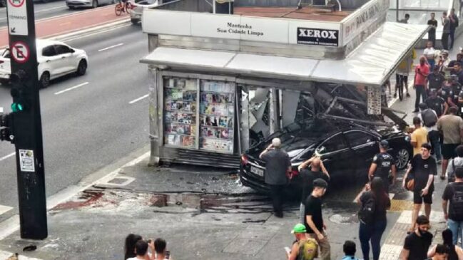 Banca fica ao lado de uma das entradas da estação Consolação, da Linha 2-Verde do Metrô