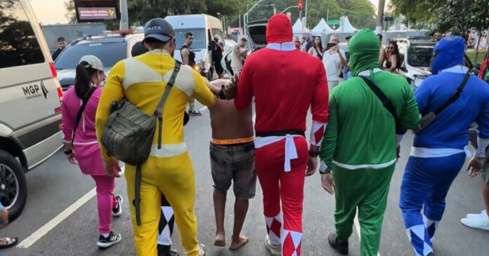 Policiais fantasiados prenderam ladrão de celular na zona sul de São Paulo